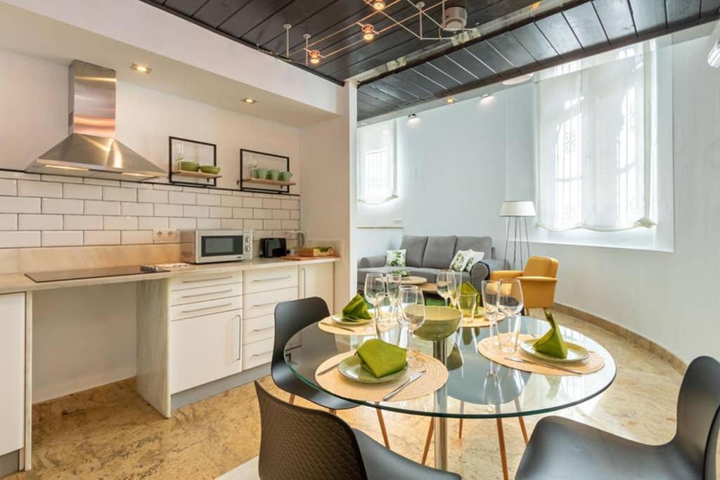 דירות סביליה Becas Alameda Duplex By Valcambre מראה חיצוני תמונה