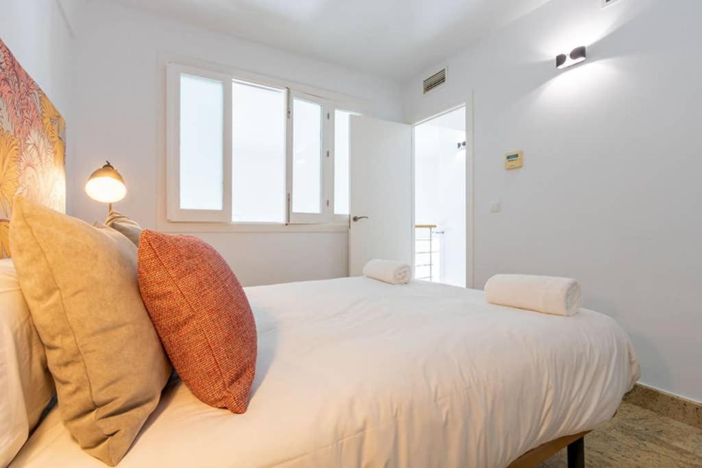 דירות סביליה Becas Alameda Duplex By Valcambre מראה חיצוני תמונה