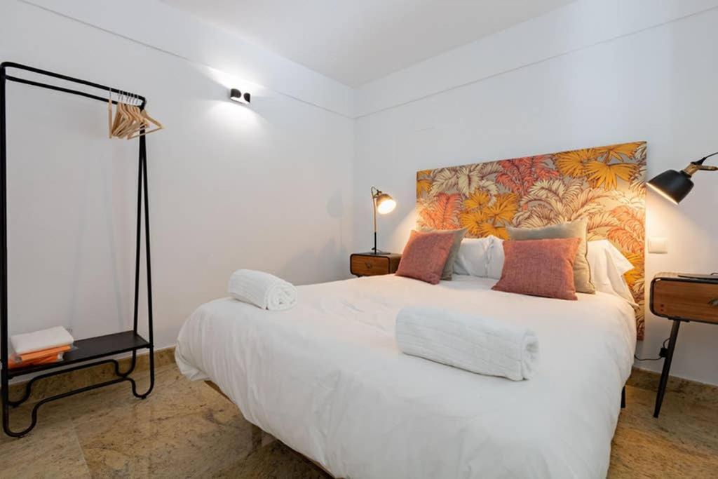 דירות סביליה Becas Alameda Duplex By Valcambre מראה חיצוני תמונה